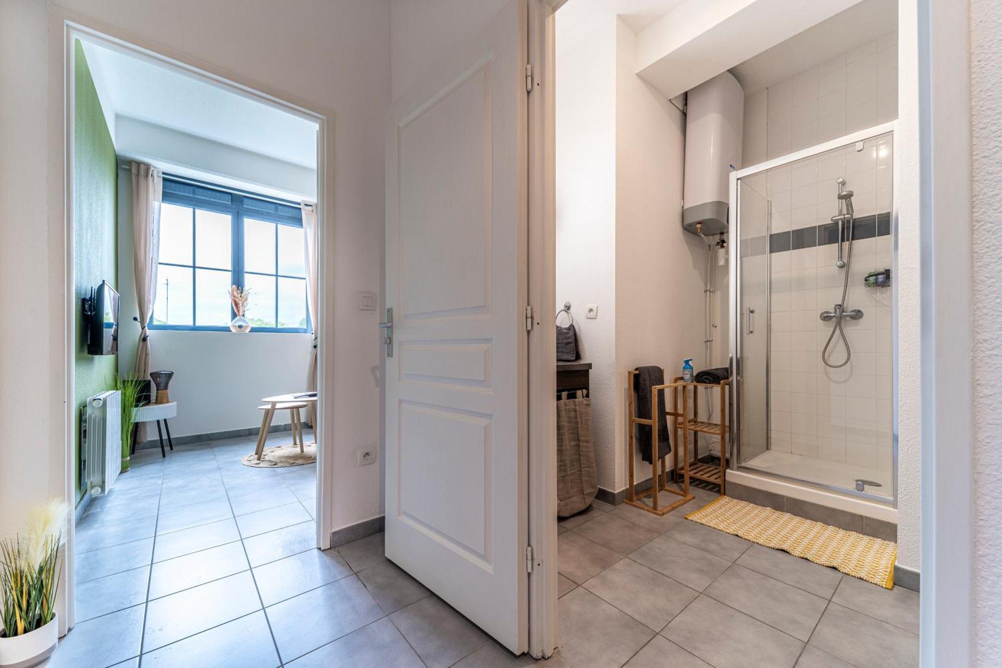Stay Cosy Lille I Tourcoing - Appartement - Hypercentre - Parking Securise - Wifi - Netflix - Cuisine Eksteriør bilde